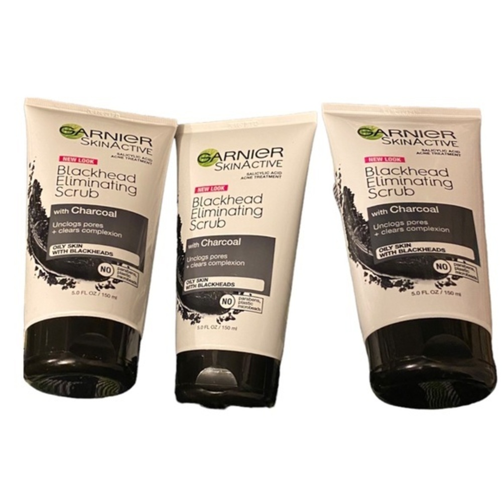 The Garnier SkinActive Clean+ Charcoal Blackhead Acne Treatment scrub. Lot of 3